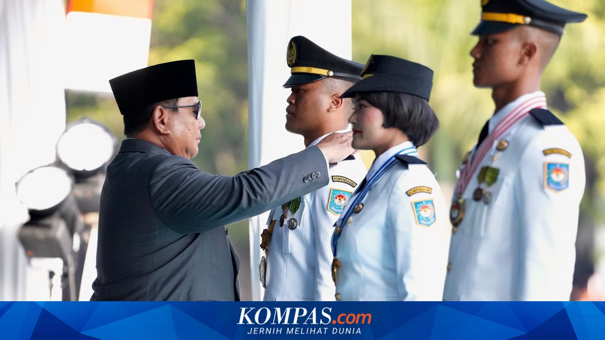 Lulusan Terbaik IPDN dari Keluarga Sederhana