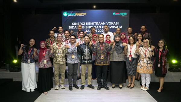 3.870 Lulusan Alfamart dan Alfamidi Diterima Bekerja, 794 Guru Vokasi Sukses Tingkatkan Kompetensi
