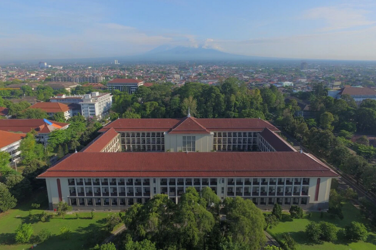 Empat Program Studi FIB UGM Masuk Peringkat 150-200 Terbaik Dunia