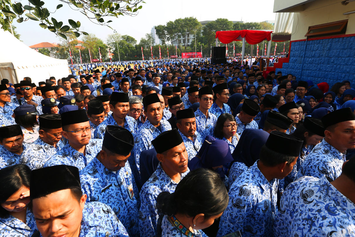 Berita Terpopuler: Perjuangan PPPK Paruh Waktu, Kasus Penganiayaan, dan Kontroversi Foto Anak