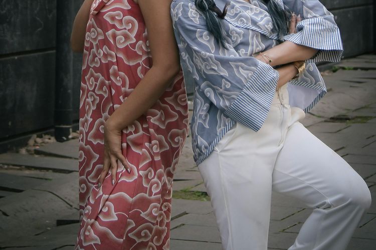 Ide Kreatif Mix and Match Batik untuk Berkerja