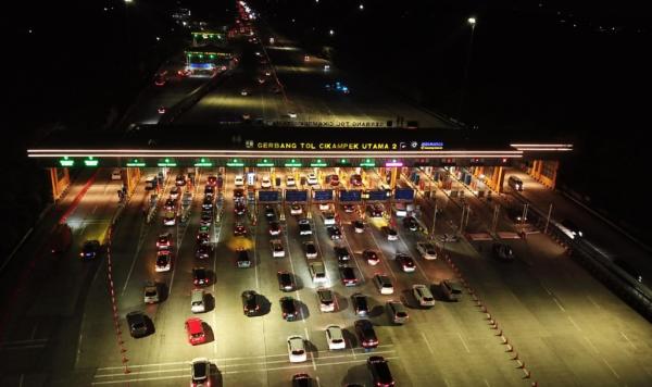 Peningkatan Volume Lalu Lintas di Tol Trans Jawa pada Arus Balik Libur Panjang