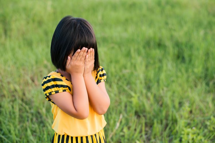 7 Tips untuk Meningkatkan Kepercayaan Diri Anak Perempuan yang Rendah