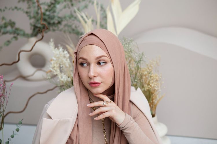 Tampil Cantik di Hari Raya dengan 8 Langkah Makeup Sederhana