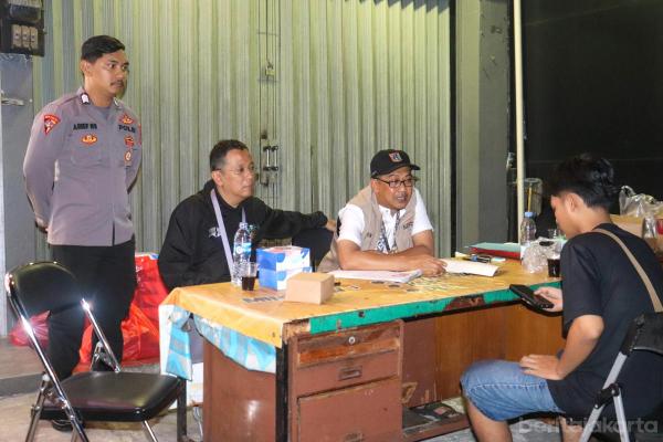 Operasi Tangkap Tangan terhadap Pembuangan Sampah Sembarangan di Jaksel