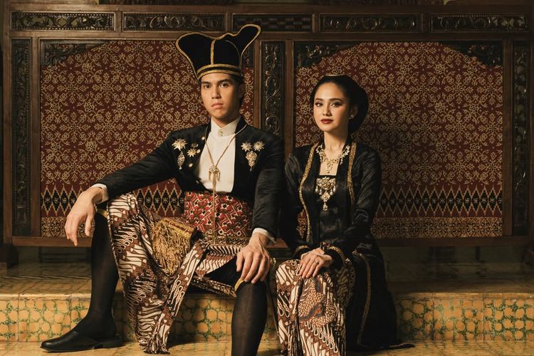 9 Gaya Prewedding Syifa Hadju dan El Rumi, Elegan dalam Nuansa Royal Jawa