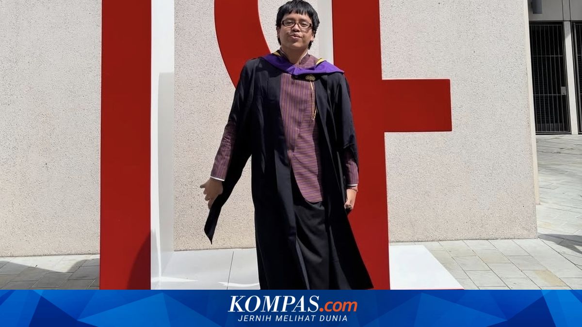 Anak Ari Lasso Raih Gelar S1 dari London School of Economics