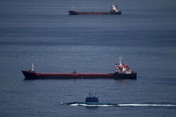 Iran Menyerahkan Kendali Selat Hormuz, Siap Menghadapi Konsekuensi