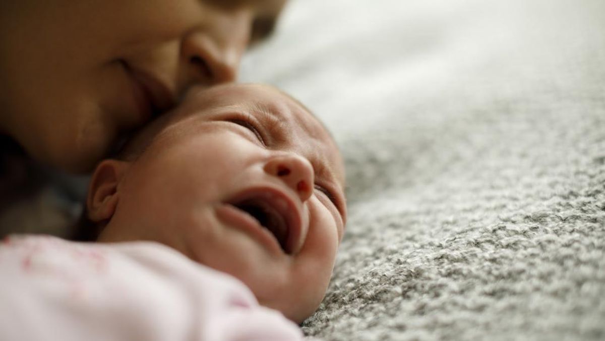 Bayi Dapat Mengalami Patah Tulang dalam Kandungan