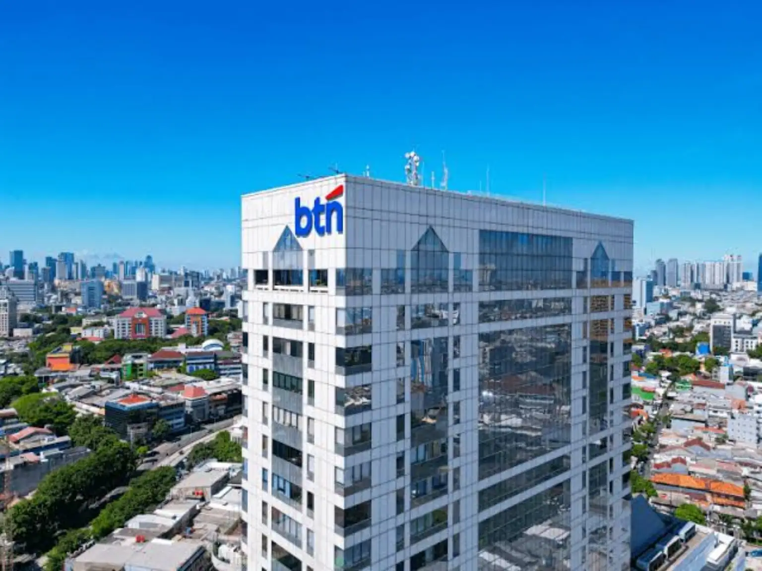 ---
Perbedaan Nasib! Investor Asing Borong Saham BBTN Sementara Bank BUMN Lain Dilepas

---