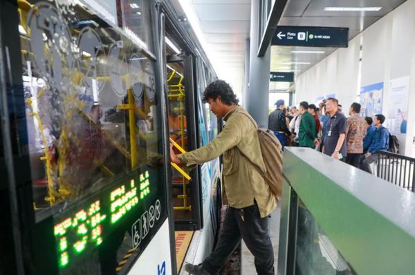 Layanan Bus Transjakarta PIK 2-Blok M Melebihi Ekspektasi