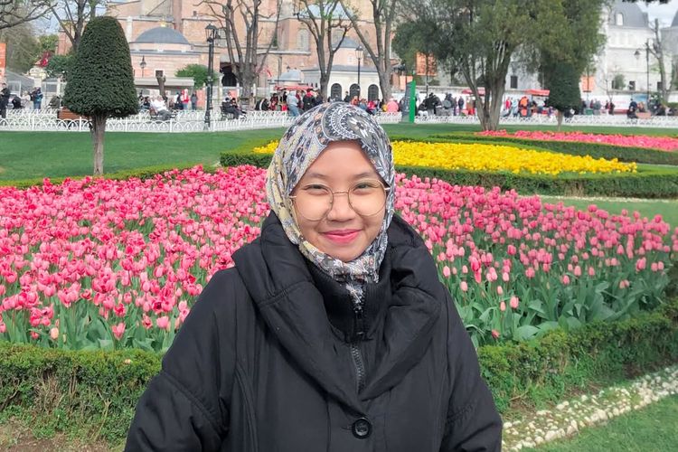 Perjalanan Hidup Alfina Rahmatia: Dari Masa Kecil yang Mandiri hingga Menjadi Ibu PhD di Turki