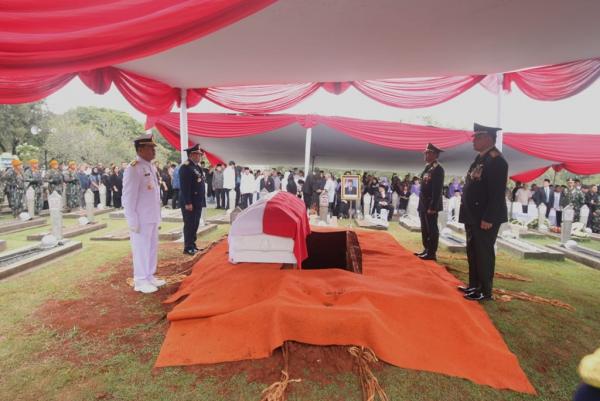 Pemakaman Eks Menhan Juwono Sudarsono: Mengenang Jasa dan Pengorbanan