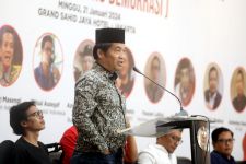 Direktur Lingkar Madani Soroti Kejanggalan Seputar Kado Gus Yaqut