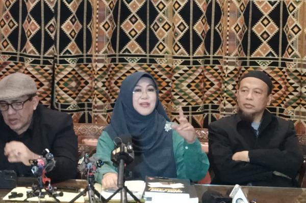 Dokter Tifa Tarik Gugatan Praperadilan Kasus Ijazah Presiden Jokowi