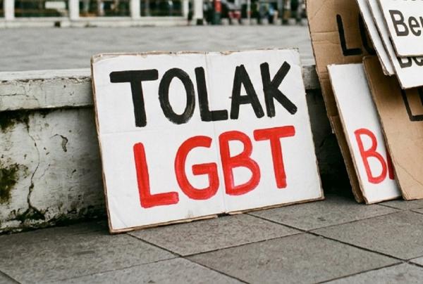 Dukungan DPR terhadap Penetapan LGBT sebagai Ancaman Negara