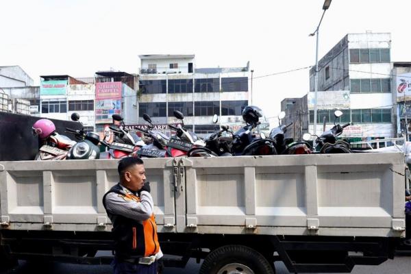 Pengemudi Ojol Butuh Area Khusus untuk Menghindari Parkir Liar