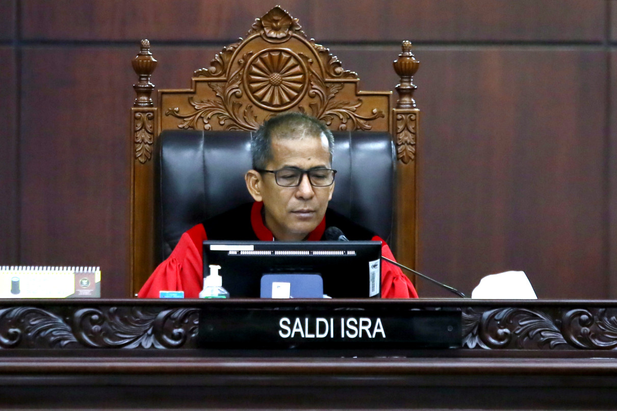 Hakim MK Sebut Kompensasi Keterlambatan Pesawat Tidak Masuk Akal