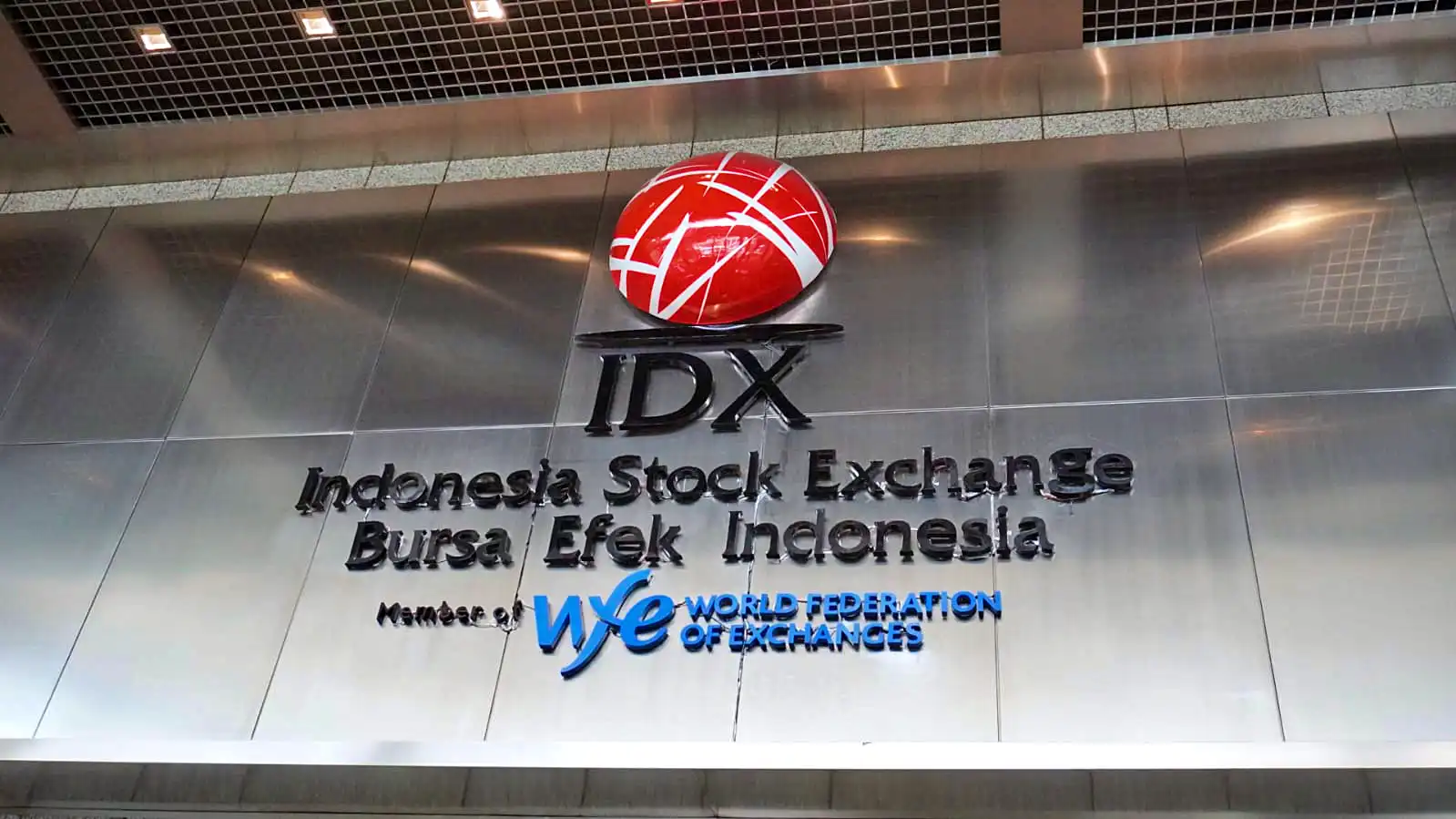 IHSG Menyentuh Angka 7.048, Bursa Asia Lesu, Kenaikan Harga Minyak Menambah Ketegangan