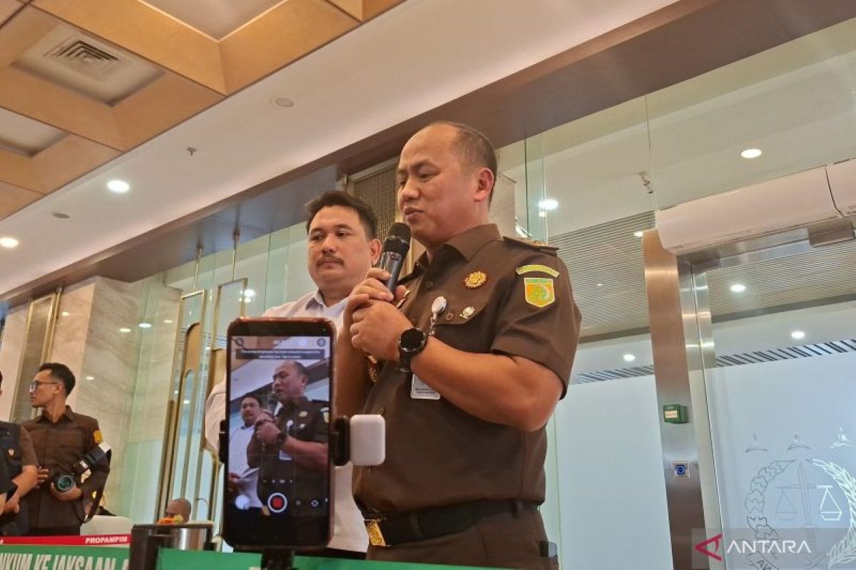 ---
Kejagung Siapkan Tim Khusus untuk Kasus Mantan Jampidsus Febri Adriansyah

---
