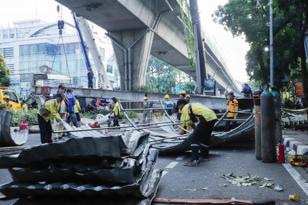 Pembongkaran JPO Tendean Usai Kecelakaan, Pemerintah Siapkan Alternatif Penyeberangan