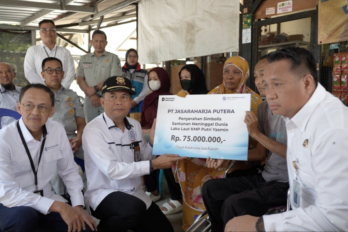 JRP Salurkan Santunan untuk Korban Kebakaran KMP Putri Yasmin