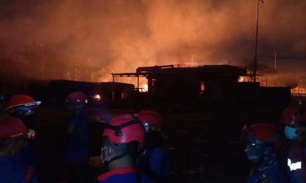 Kebakaran Dahsyat Menghantam Stasiun Pengisian Gas Elpiji di Bekasi, Tiga Orang Mengalami Luka Bakar
