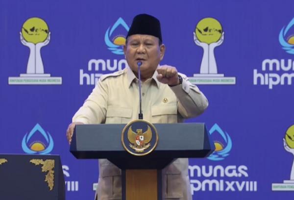 Prabowo Berkelakar dengan Anggota Hipmi