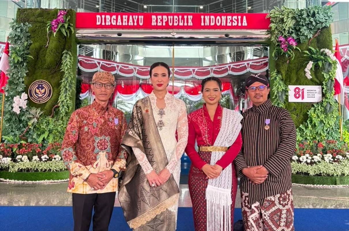 ---
Penggerak Desa Astra Raih Penghargaan Satyalencana Kepariwisataan dari Presiden

---