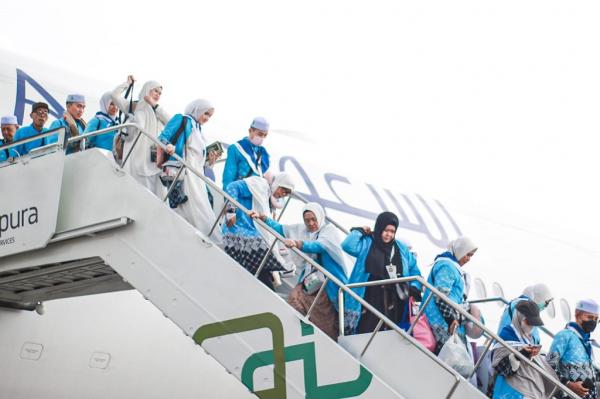 Jemaah Haji Indonesia Mulai Kembali Ke Tanah Air
