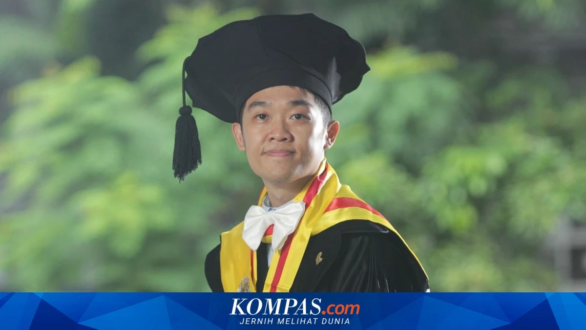 Prestasi Luar Biasa Stanley, Lulus Doktor di UGM dalam Waktu 2 Tahun 5 Bulan