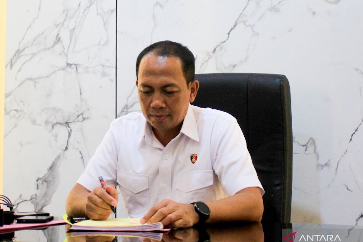 ---
Kepala Desa dan Bendahara di Situbondo Jadi Tersangka Korupsi Dana Desa Rp 289 Juta

---