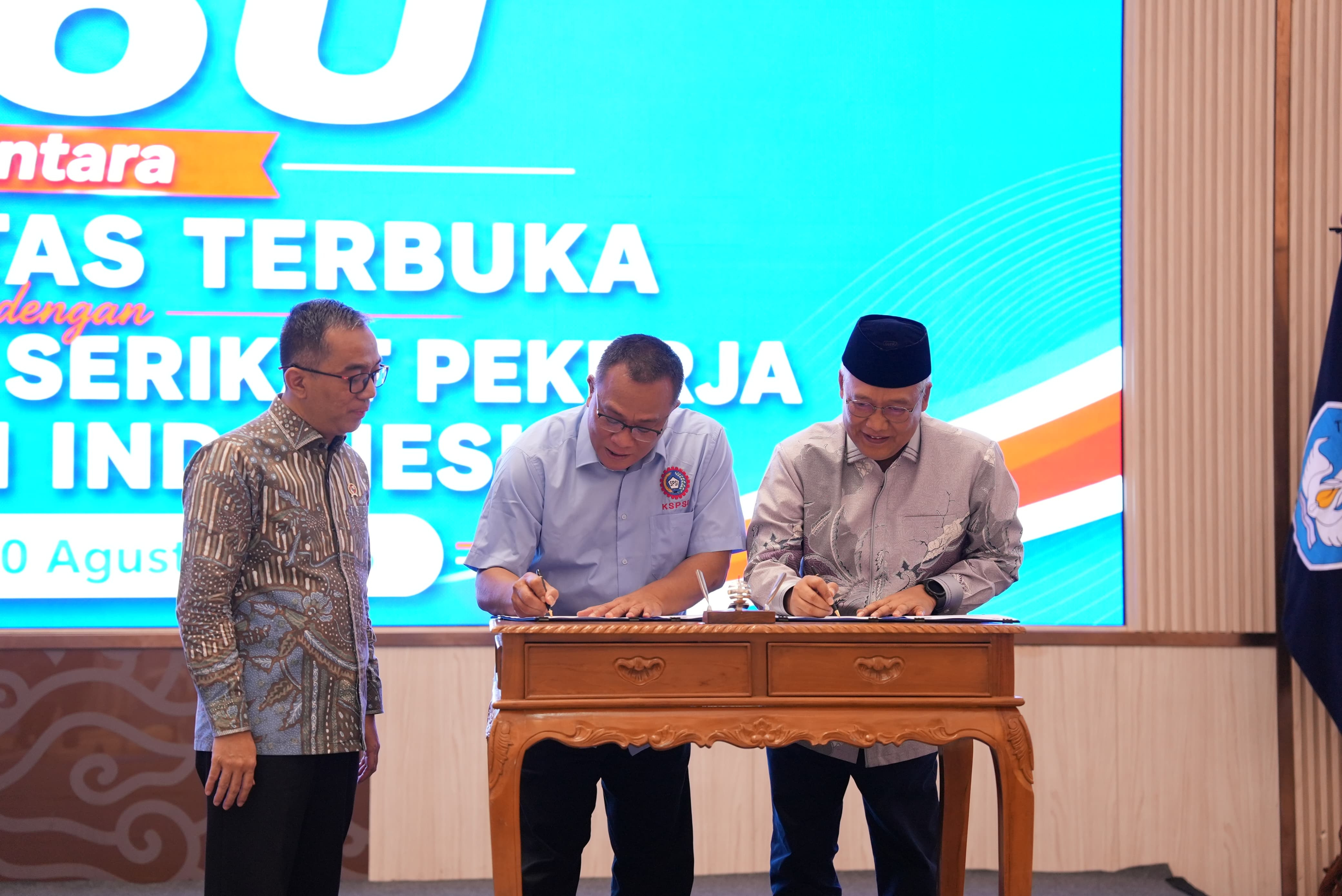 KSPSI dan Universitas Terbuka Tandatangani MoU untuk Mempermudah Pendidikan Pekerja