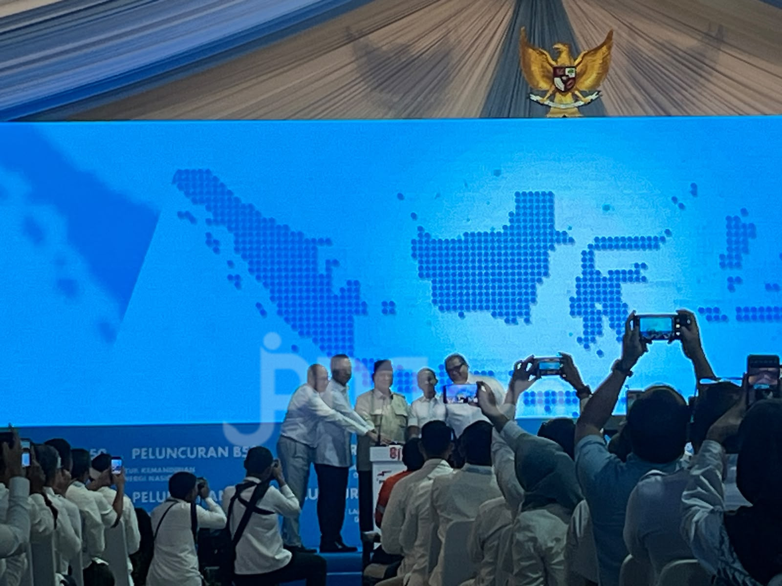 ---
Prabowo Kutuk Pemimpin yang Berbohong pada Rakyat saat Peluncuran B50

---