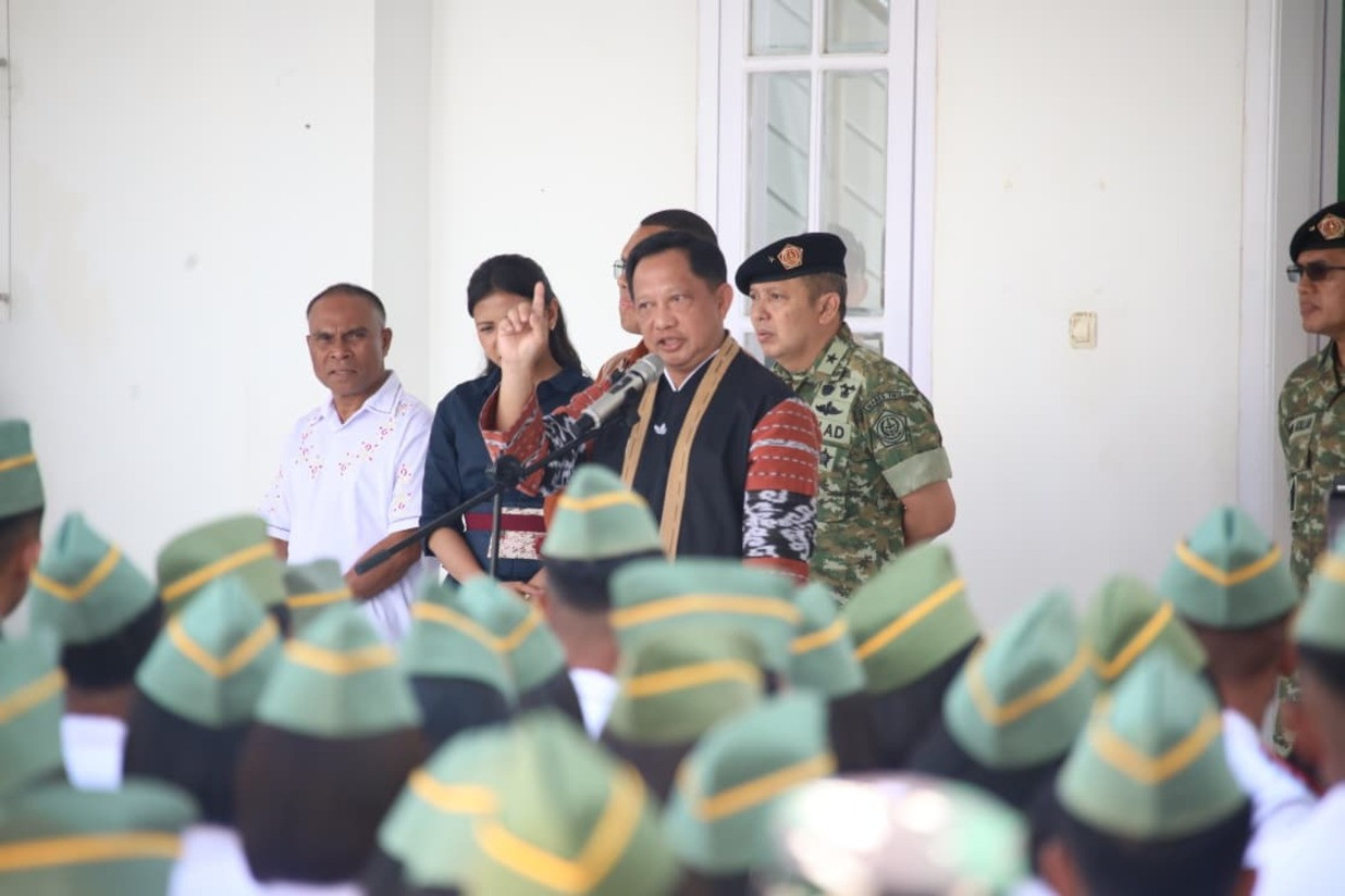 Mendagri Tito Ajak Mahasiswa Unhan NTT Eksplorasi Beragam Pilihan Karier