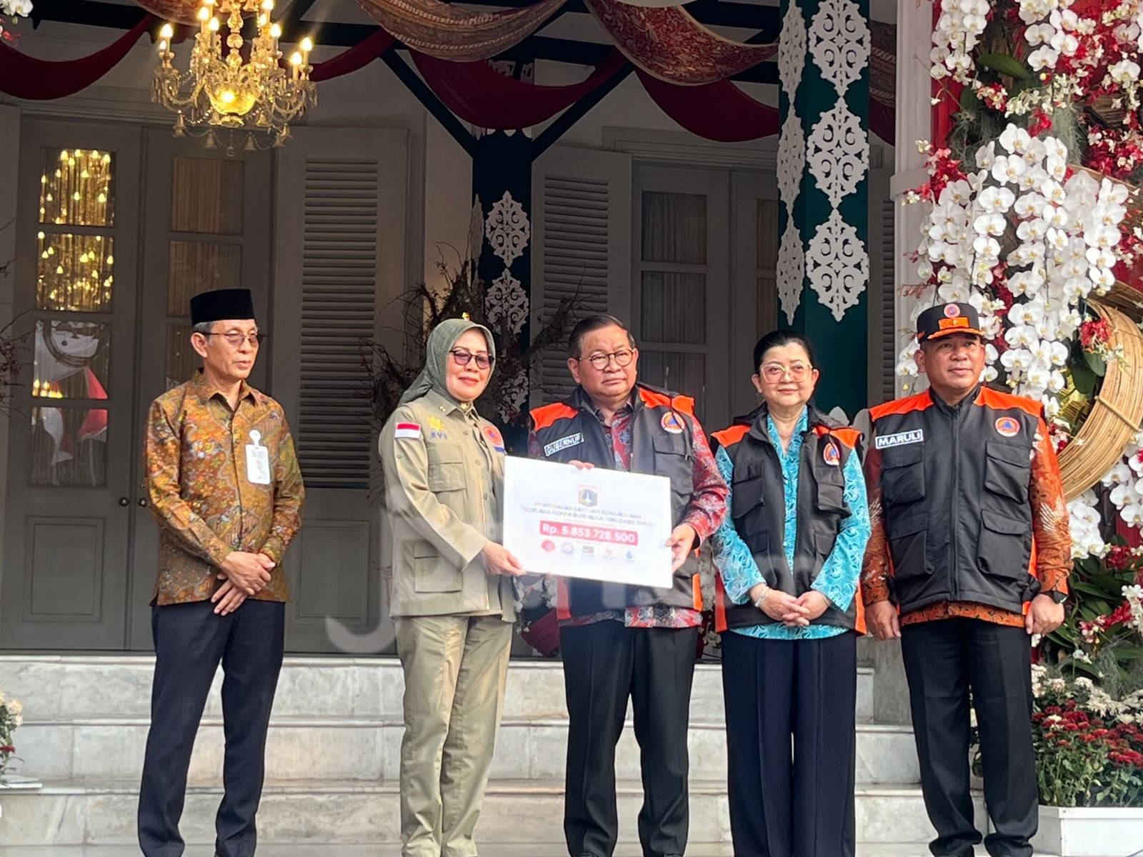 Pemprov DKI Jakarta Salurkan Bantuan Rp 5,8 Miliar untuk Korban Gempa di NTT