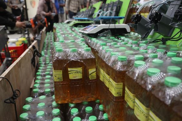 Pemerintah Pertahankan Harga Minyak Goreng Minyakita