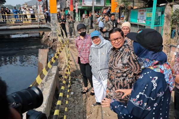 Pramono Tinjau Proyek Normalisasi Kali Cakung untuk Atasi Banjir