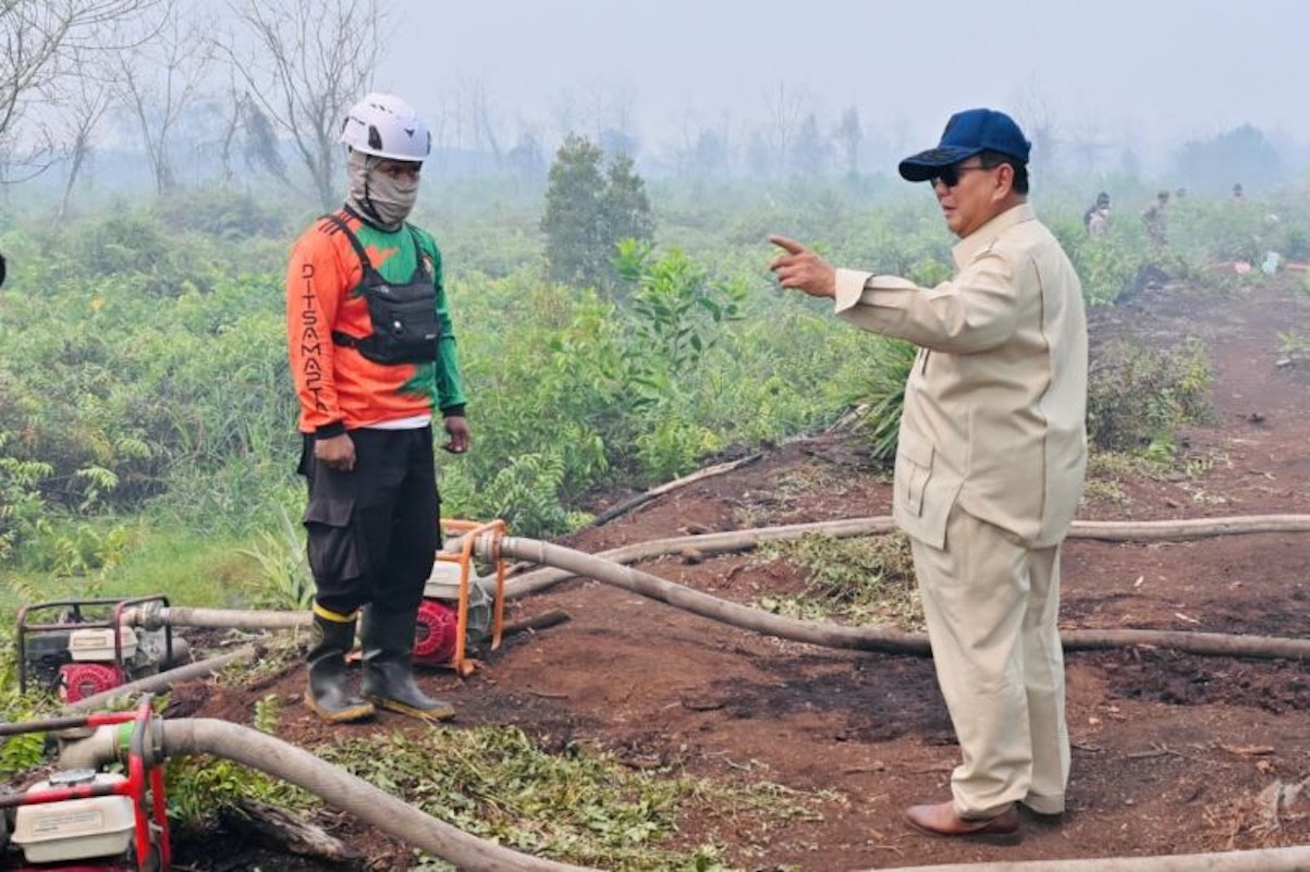 Presiden Prabowo Tinjau Penanganan Karhutla di Kubu Raya Kalbar