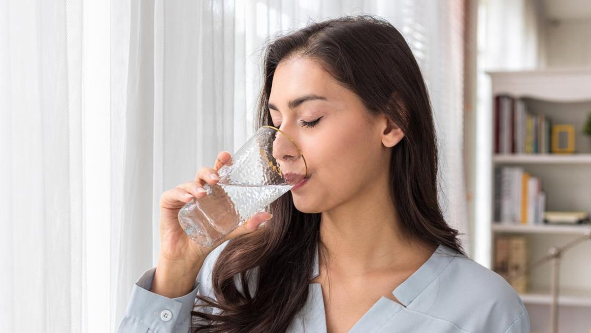 Minum Air Putih untuk Mengurangi Risiko Kecemasan