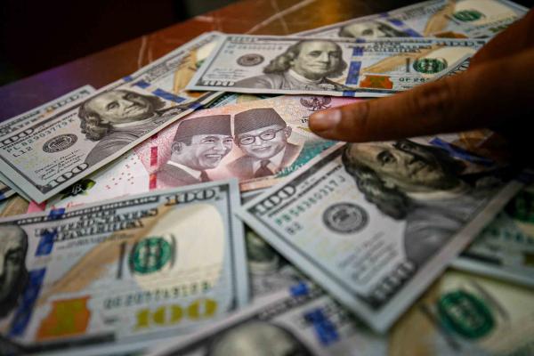 Rupiah Melemah di Awal Perdagangan