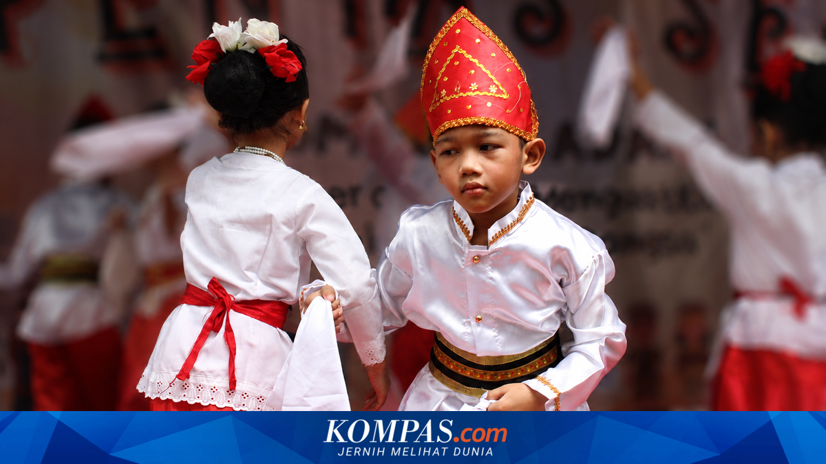 Pentas Seni dan Expo Budaya Indonesia di Strada Kompleks Gadang