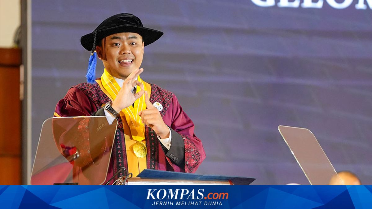 Wisudawan Tuli Beri Pidato Inspiratif di Unpad