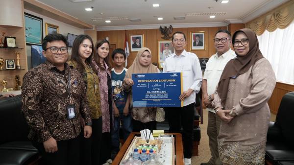 TASPEN Salurkan JKK dan JKM Sebesar Rp1,08 Miliar kepada Dua Keluarga ASN di Kepulauan Riau