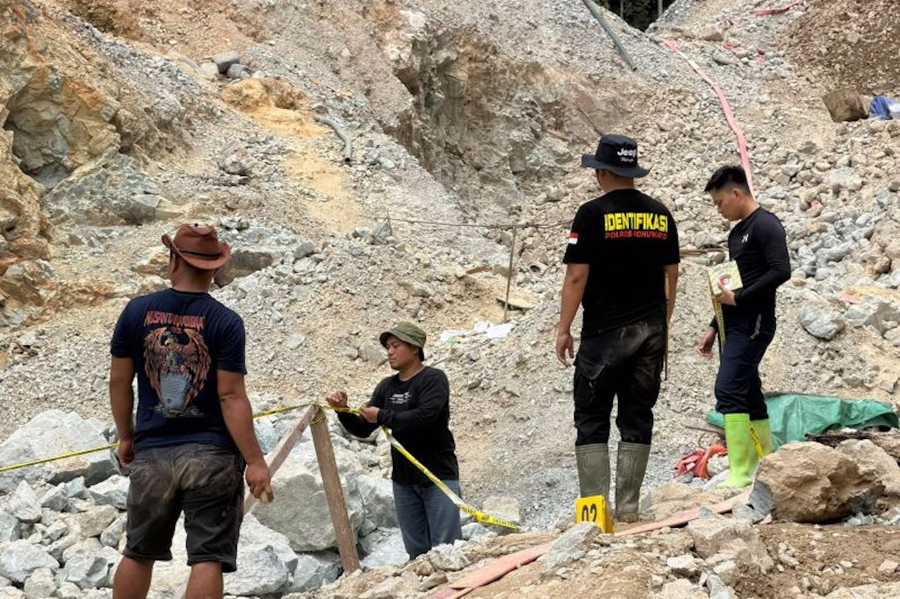 Longsor di Lereng Bukit PETI Desa Hulawa, Lima Warga Tewas