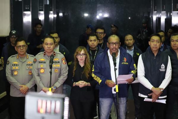 Penangkapan Judi Online di Jakarta Barat, Polisi Sita Uang Miliaran