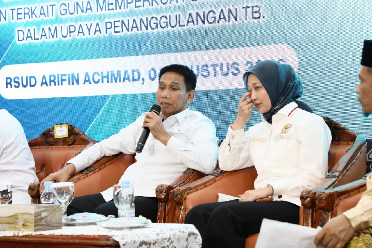 Wamendagri Wiyagus Dorong Pembentukan Desa dan Kelurahan Siaga TBC di Riau